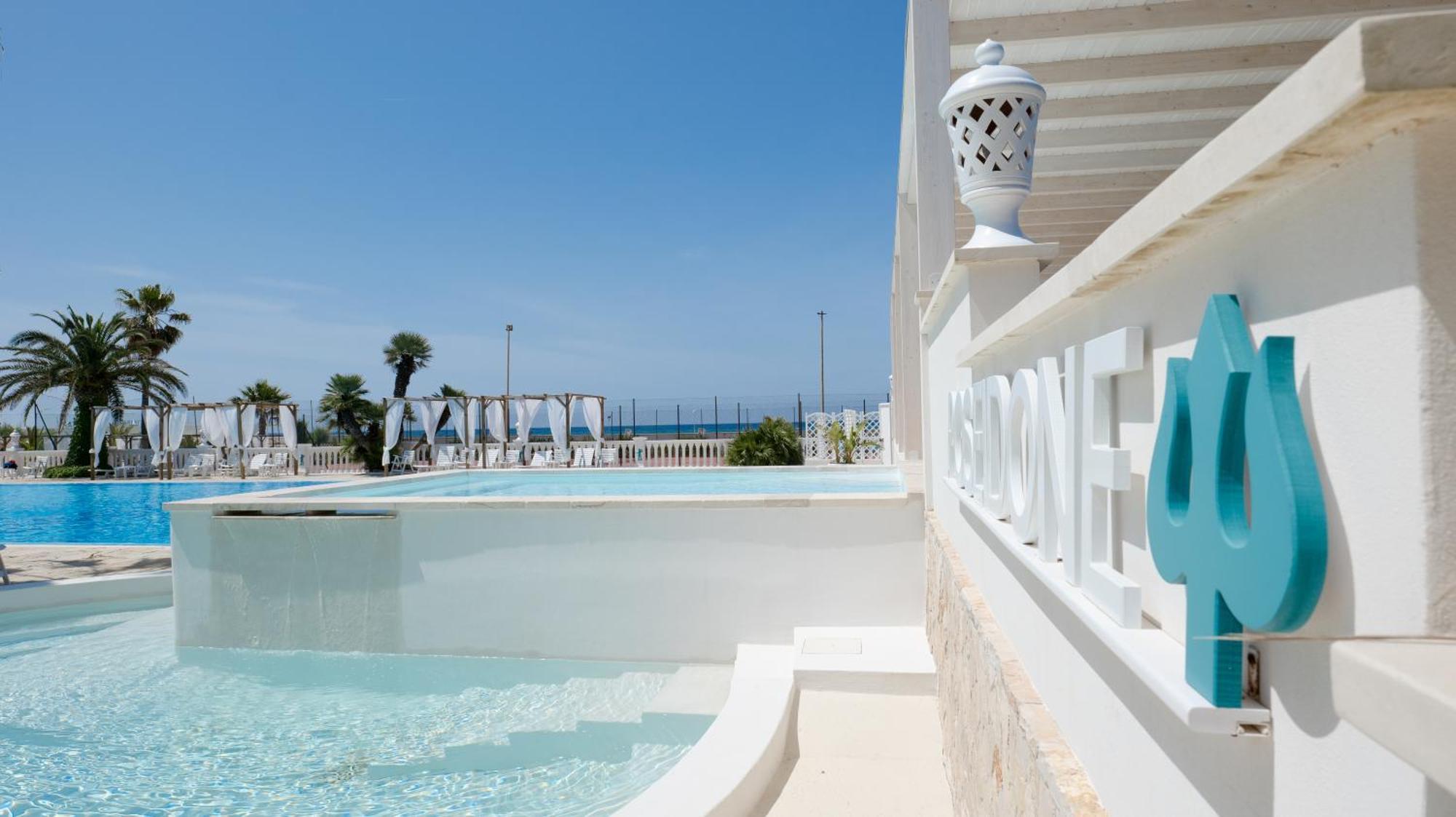 Villaggio Poseidone Beach Resort - Hotel 토레 산 지오반니 우겐토 외부 사진
